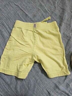 Baby Gap Organically Grown Cotton Knit Shorts Chartreuse Lime Size 2 Years